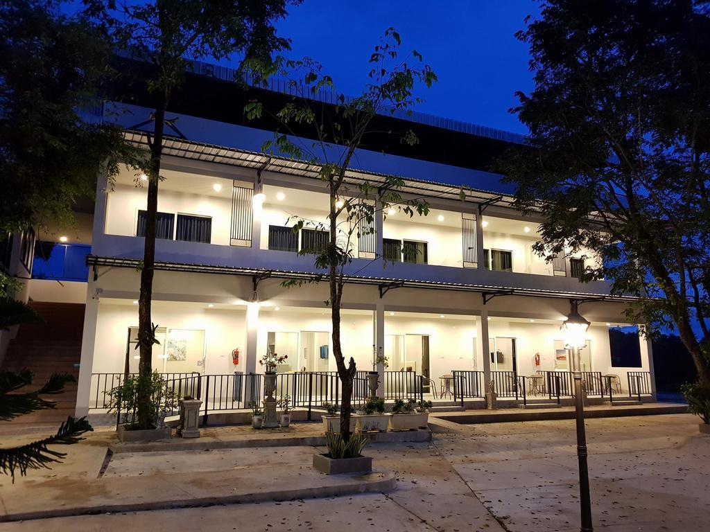 צ'נטאבורי The Cube Resort מראה חיצוני תמונה