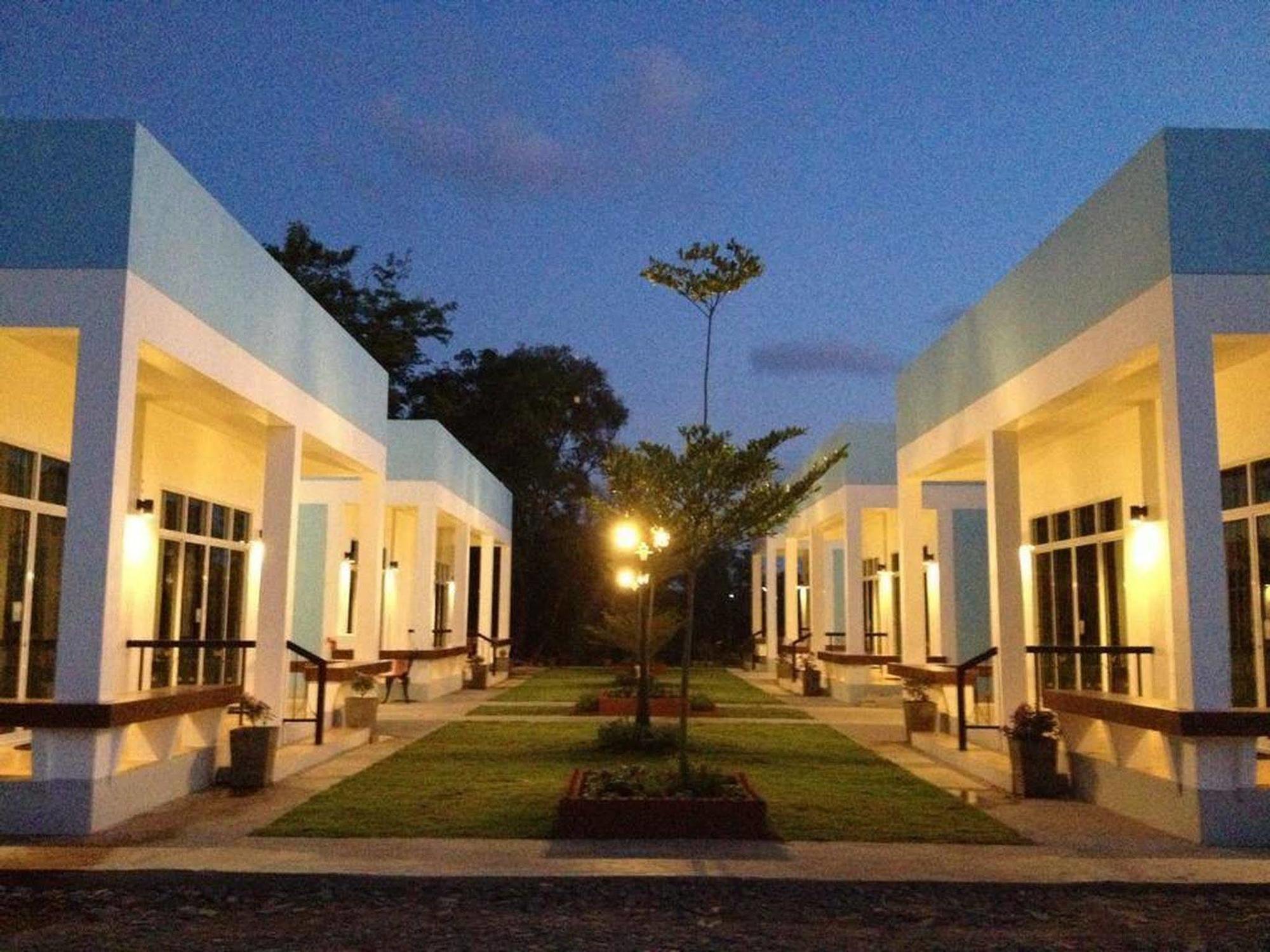 צ'נטאבורי The Cube Resort מראה חיצוני תמונה